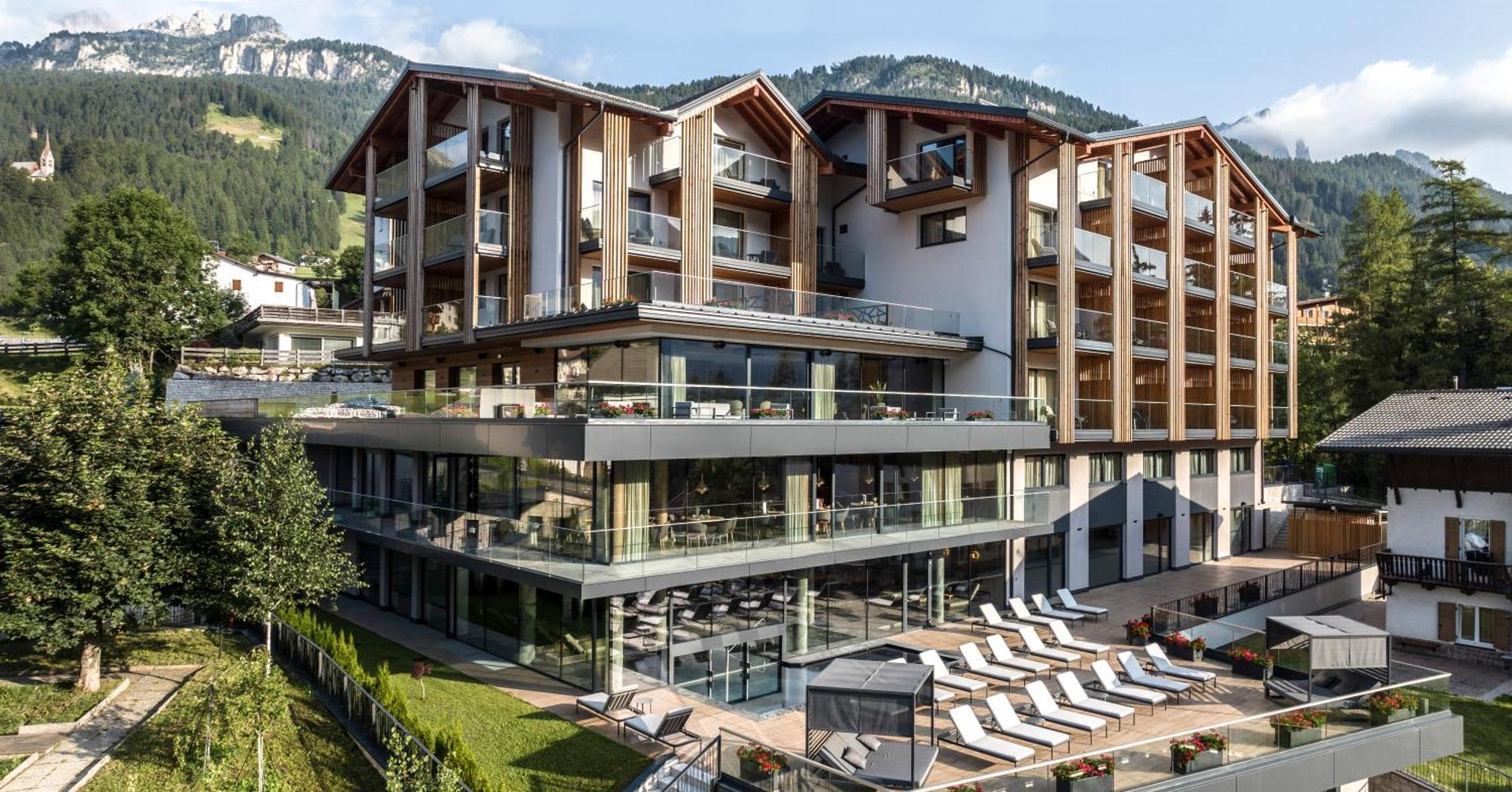 Ciampedie Luxury Alpine Spa Hotel Vigo di Fassa Eksteriør billede