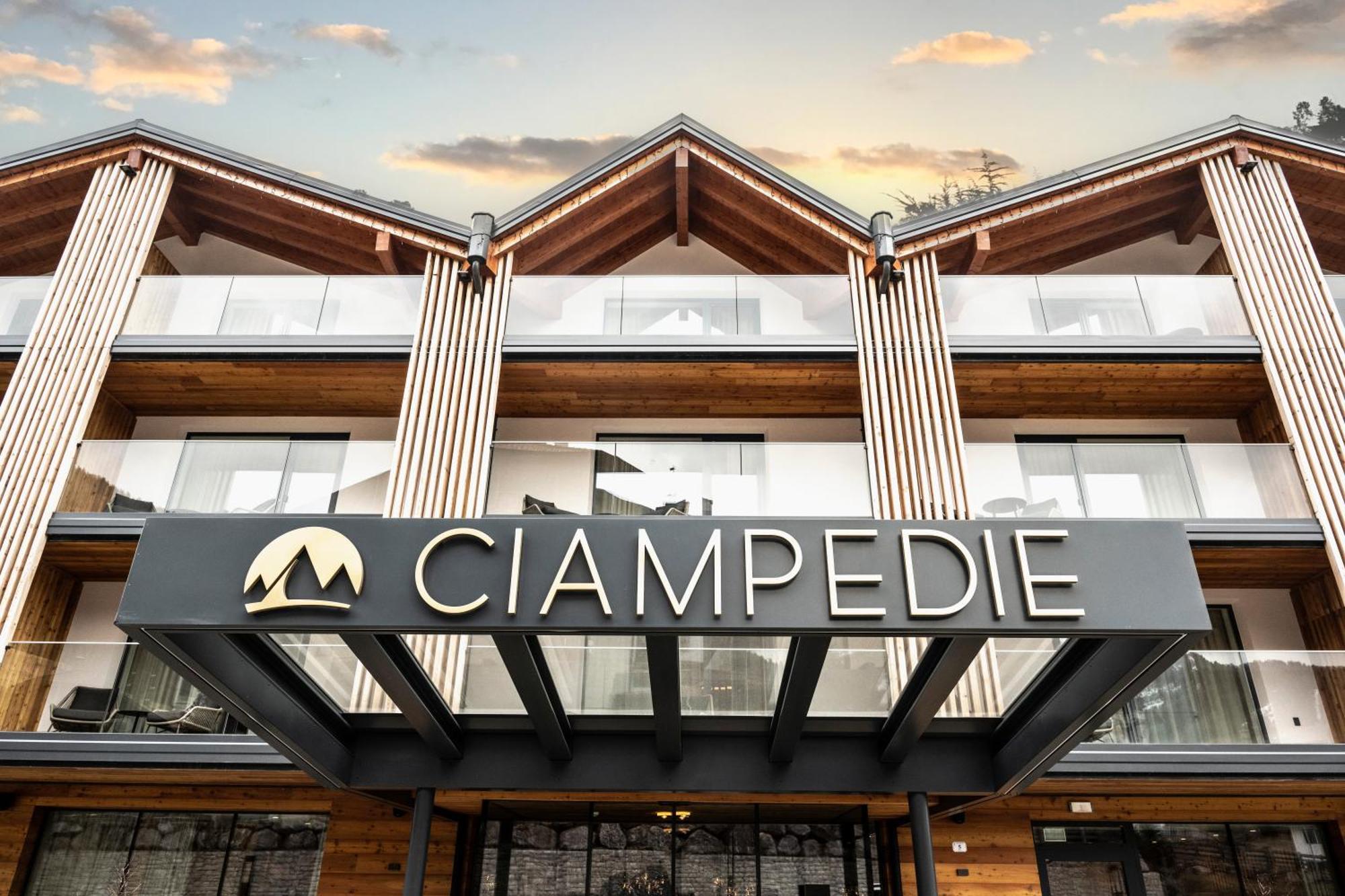 Ciampedie Luxury Alpine Spa Hotel Vigo di Fassa Eksteriør billede