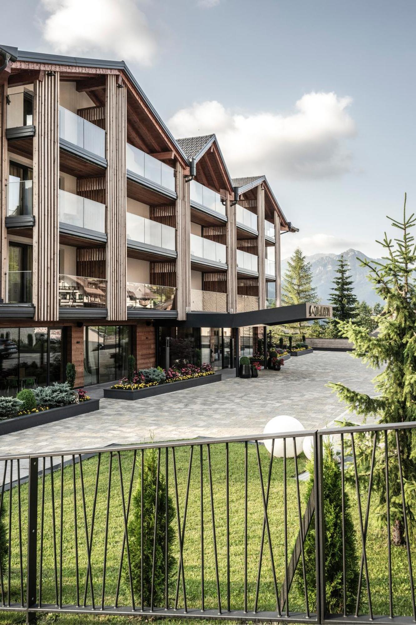 Ciampedie Luxury Alpine Spa Hotel Vigo di Fassa Eksteriør billede