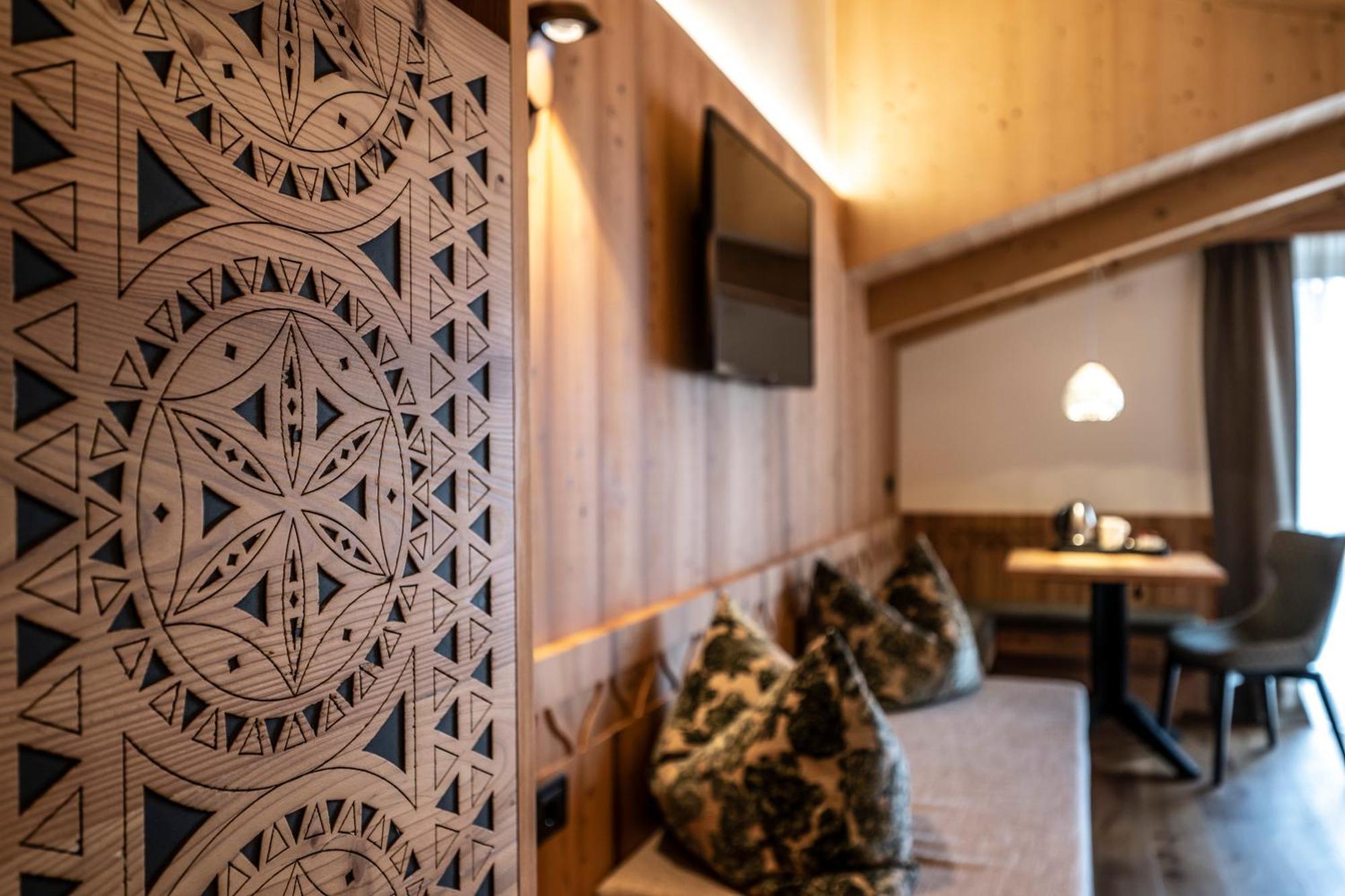 Ciampedie Luxury Alpine Spa Hotel Vigo di Fassa Eksteriør billede