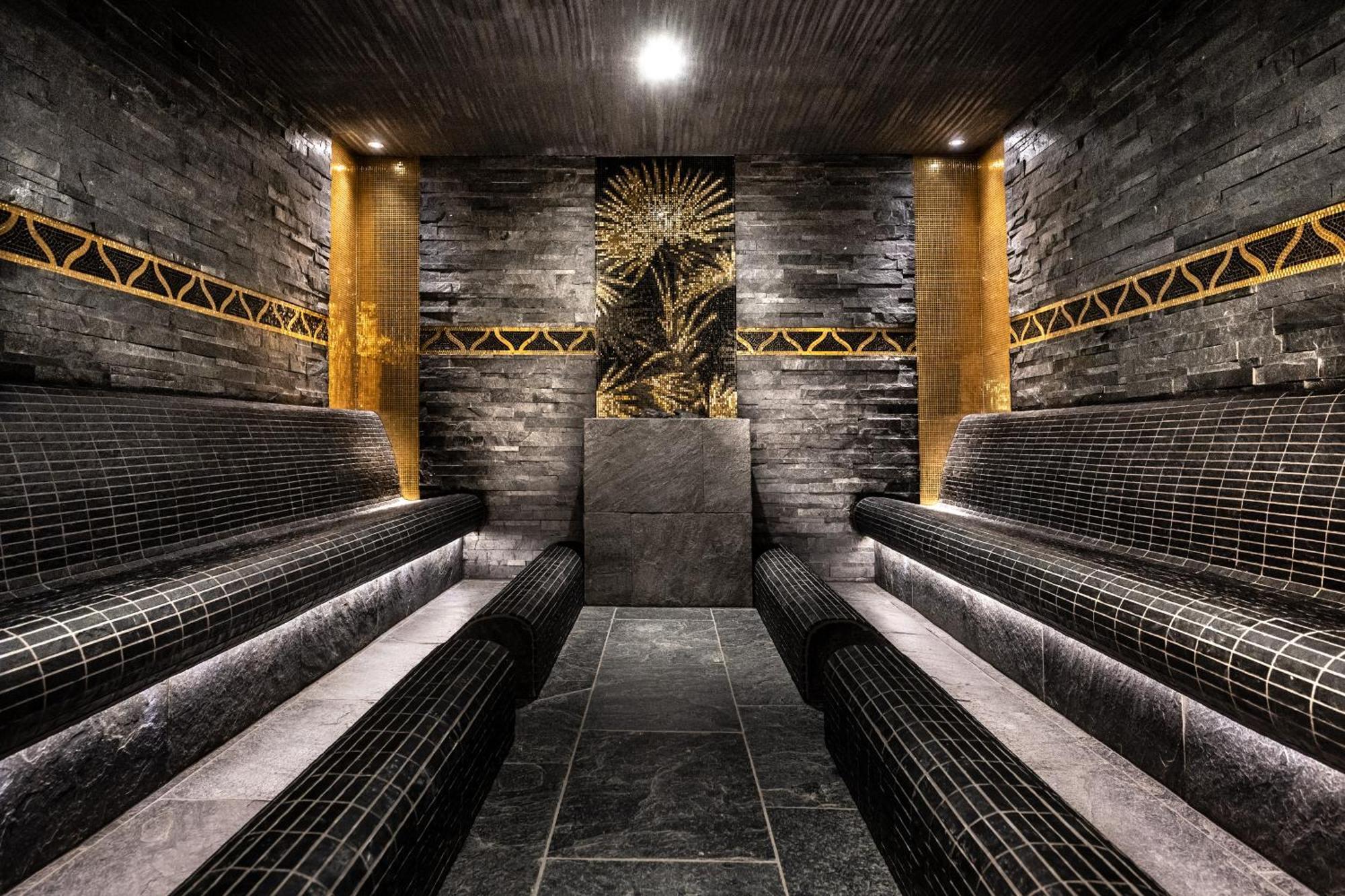 Ciampedie Luxury Alpine Spa Hotel Vigo di Fassa Eksteriør billede